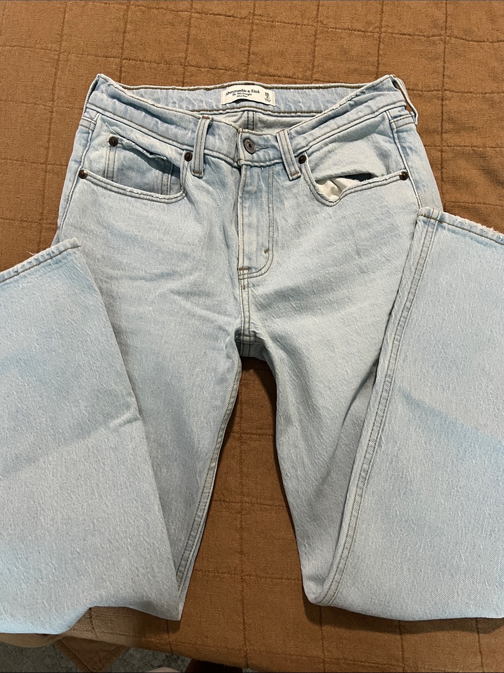 Light Blue Women’s mi-Rise Jeans - Brand: